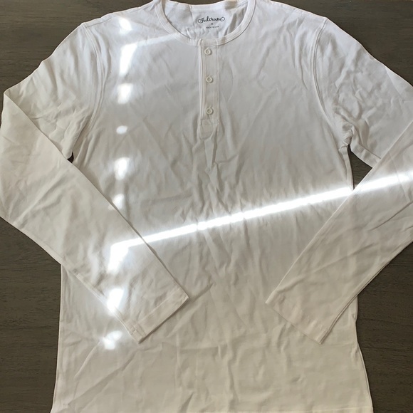 NWOT! Mens Fulcrum Long Sleeve Henley T Shirt Sz Medium - Picture 1 of 4